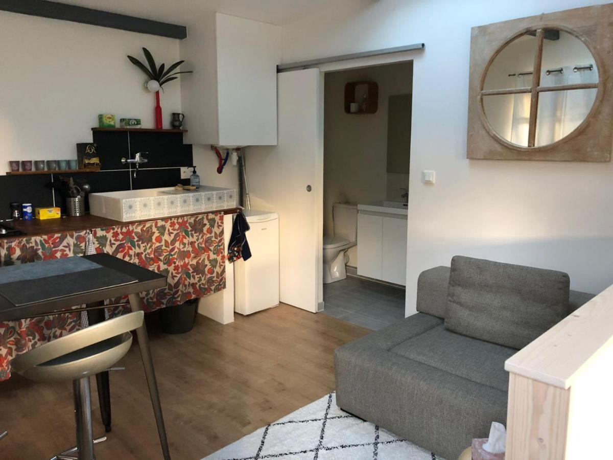 Charmant Logement Avec Parking Apartment Orvault Luaran gambar