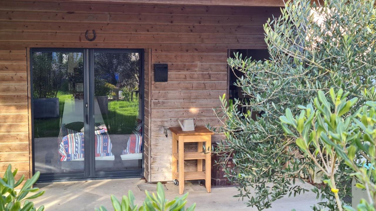 Charmant Logement Avec Parking Apartment Orvault Luaran gambar